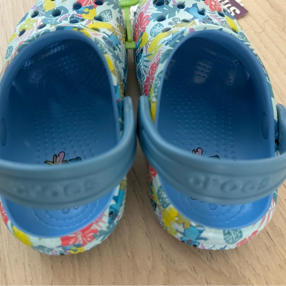 CROCS Toddlers' Disney Stitch Classic Clog - Picture 5 of 7